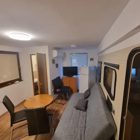 Ferienhaus Pocitniska Hiska Saska Podčetrtek